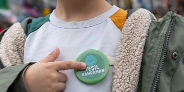 yenisehirde-minik-eller-geri-donusumu-ogreniyor.jpg