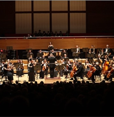 izmir-devlet-senfoni-orkestrasi-iki-buyuk-yetenegi-bulusturdu.jpg