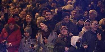 mudanyada-son-gece-coskusu.jpg