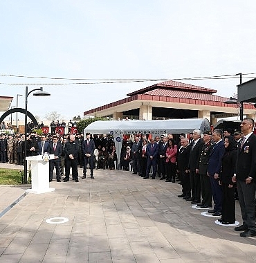 canakkale-zaferinin-111-yilinda-anma-toreni-duzenlendi.jpg
