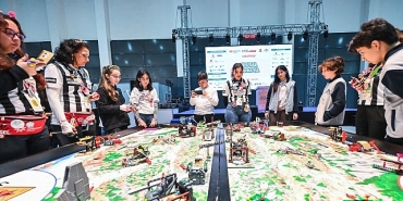 first-lego-league-ulusal-turnuvasi-fuar-izmirde-basladi.jpg