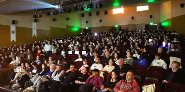 maltepede-dunya-tiyatro-gunu-hamlet-ile-kutlandi.jpg