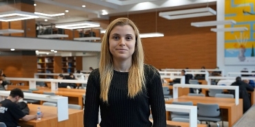 otizmde-dil-ve-konusma-terapisi-erken-donemde-devreye-girmeli.jpg