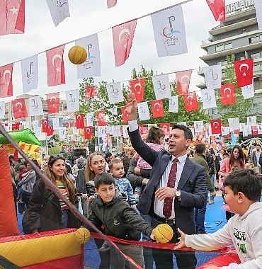 bayraklida-23-nisan-bir-hafta-boyunca-spor-kultur-ve-etkinliklerle-yasandi.jpg