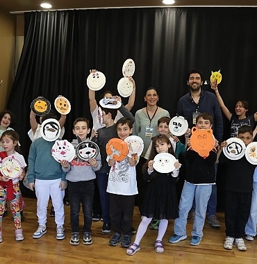 cik-disariya-oynayalim-basligiyla-duzenlenen-sehir-tiyatrolari-40-cocuk-senligi-sona-erdi.jpg