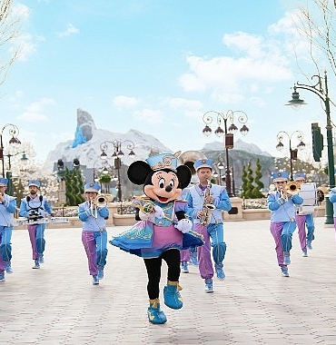 disneyland-pariste-yeni-bir-donem-basladi.jpg