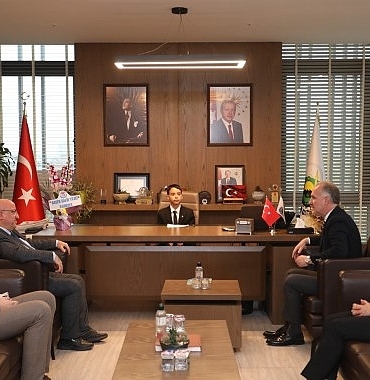 inegolun-23-nisan-belediye-baskani-umut-alp-yigit-oldu.jpg
