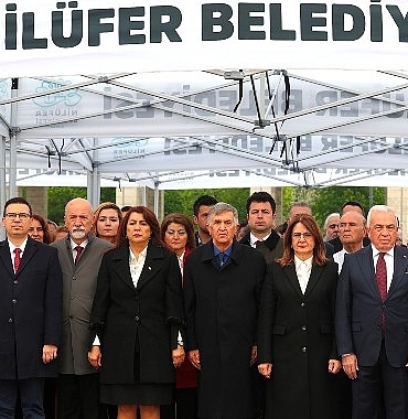 nilufer-23-nisani-cumhuriyet-meydaninda-kutladi.jpg