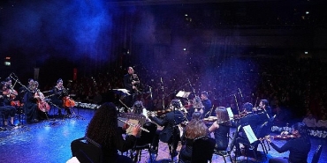 oda-orkestrasi-yine-kulaklarin-pasini-silecek.jpg