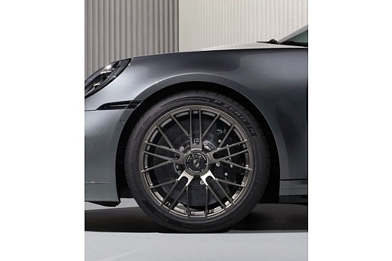 pirelli-p-zero-r-motor-sporlari-dnasini-porsche-911-turbo-se-tasiyor.jpg