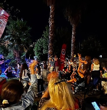Açık hava konserlerindeki son durak Feyzullah Mahallesi oldu