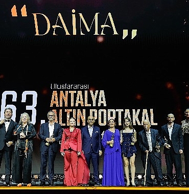 Altın Portakal 'Daima' diyerek Sinema Meşalesini 63. kez yaktı