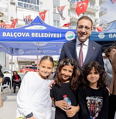 Balçova’da Cumhuriyet Coşkusu Yüksek Sadakat Konseriyle Zirveye Ulaştı