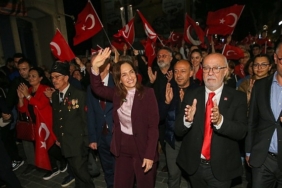 Karşıyaka Cumhuriyet aşkıyla tek yürek!