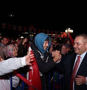 Keçiören’de Cumhuriyet Bayramı Uğur Işılak Konseriyle Kutlandı