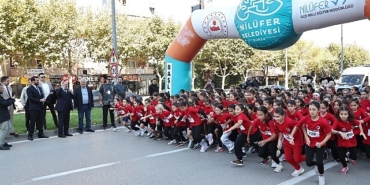 Nilüfer’de bin 749 öğrenci Cumhuriyet için koştu